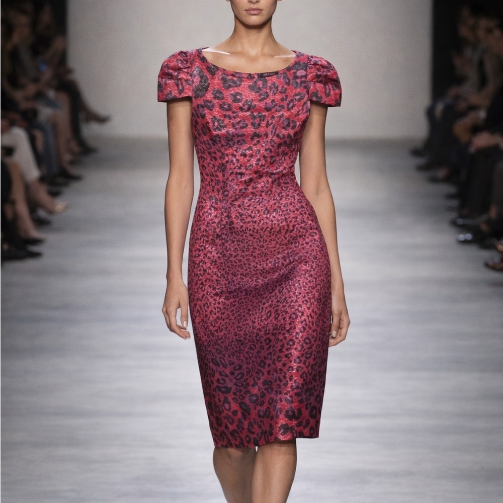 STUNNING Animal Print Metallic Red & Pink Dress
Size 0
